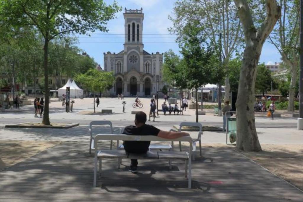 Magnifique T2 J Jaures Avec Garage Apartment แซงต์-เอเตียน ภายนอก รูปภาพ